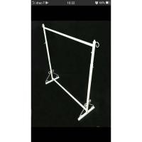 ราคา ราววินเทจขนาด120ซม. สวยงามค่ะ สีขาวเหมาะสำหรับร้านเสื้อผ้าค่ะ (22049986471)