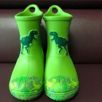 ราคา รองเท้าบูท ยี่ห้อ crocs ของแท้% (2694448357)