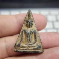 ราคา พระนางพญาเนื้อดินดำ กรุดอยไซ (41466740597)