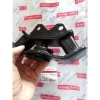 ราคา ยางแท่นเกียร ( แท้ ศูนย์ ) มิตซู สตราด้า Starda สตาด้า 4D56 เครื่อง 2500 2.5 STRADA ยางแท่นเกียร์ ยาง แท่น เกียร์ (21304438893)