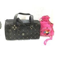 ราคา กระเป๋าถือทรงหมอน สินค้ามือสองสภาพดี (1565852401)