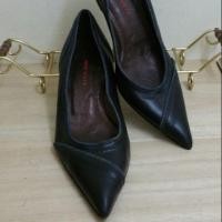 ราคา รองเท้าแฟชั่นหนังแท้ แบรนด์ MISS SIXTY สินค้ามือสอง (744083326)