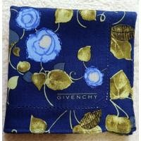 ราคา ผ้าเช็ดหน้าแบรนด์ Givenchy แท้ มือ2 (23081276051)