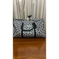 ราคา กระเป๋าเดินทางใบใหญ่งานแฟชั่นลายGuessงาน (46601067663)