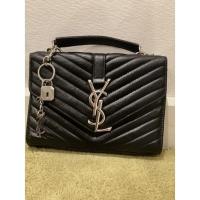 ราคา original "ysl ยิปแซง กระเป๋าสพายข้าง สภาพนางฟ้า (14322157540)