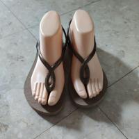 ราคา **รองเท้าแตะ ยี่ห้อ havaianas แท้ (มือสอง) (26211439482)