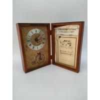 ราคา JECO QUARTZ นาฬิกาตั้งโต๊ะ กรอบไม้ทรงหนังสือ หน้าปัดเป็นแผ่นโลหะ มี2เข็ม แต่งรูปจักรยานโบราณ เหมาะสำหรับแต่งบ้าน (23063854412)