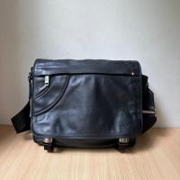 ราคา BALLY MESSENGER BAG SEAL (18684360358)