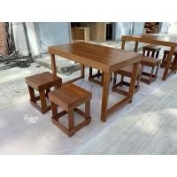 ราคา ชุดโต๊ะไม้สนย้อมสีมะค่า สำหรับ4ท่าน (47203863197)