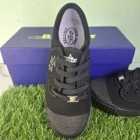 ราคา Breaker 4x4 รองเท้าผ้าใบ รองเท้านักเรียน ยางกันลื่น เบรคเกอร์ สีดำ/ขาว เบอร์ 35-42 (29216279643)