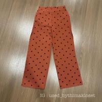 ราคา กางเกงขายาวผ่าด้านข้างสีส้มอิฐ ลายจุดสีดำ Pomelo size M (27562273687)