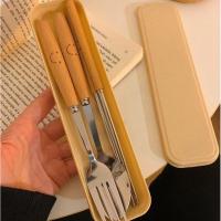 ราคา พร้อมส่งจากไทย ชุดช้อนส้อมตะเกียบพกพา ชุดช้อนส้อมพกพา หน้ายิ้ม น่ารักมาก (27962618180)