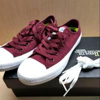 ราคา Converse แท้ สีแดงเชอร์รี่ คูลสุด แมชชุดง่าย ใส่เดินสบายมาก สภาพใหม่เหมือนไปซื้อเอง มีกล่องและแถมสายอีก 1 คู่ (6315806468)