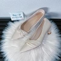 ราคา รองเท้าส้นสูงมือสอง สภาพดี (28391290107)