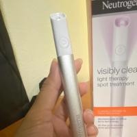 ราคา Neutrogena Light Therapy Acne Spot Treatment (7637916059)