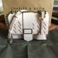 ราคา ❌sold❌แท้จากshopกระเป๋า Charles&Keith (7560824506)