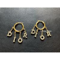 ราคา ต่างหูตัวอักษร Dior Goddess สไตล์กระพริบเพชร พู่สีทอง ดีไซน์ประณีตเพื่อความสวยงามของใบหน้า (54103900893)