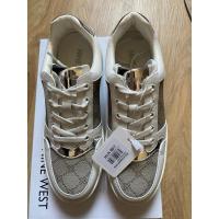 ราคา NINE WEST รองเท้าผ้าใบ ลาย MONOGRAM - สีเบจ ใหม่แท้ (27871411294)