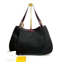 ราคา Fendi Zucchino Forever Shoulder Bag Black Pink (รับประกันสินค้าแท้) (20892831884)