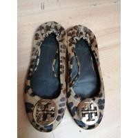 ราคา รองเท้ามือสองTory Burch s.37 แท้ลายเสือนารักๆค่า ถูกสุดๆๆ (6717328634)