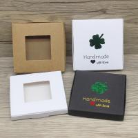 ราคา ขายส่ง 10 ชิ้น 8.5x8.5x1 ซม. DIY ของขวัญ / ลูกอม / กล่องบรรจุหน้าต่าง DIY โคลเวอร์ แฮนด์เมด พร้อมแพ็คเกจของขวัญความรัก & กล่องแต่งงาน (16421996698)