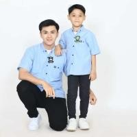 ราคา KEMEJA KATUN Riza 5 - koko เสื้อคู่พ่อลูกชายสีฟ้าอ่อนชุดสีฟ้าผ้าฝ้ายจัมโบ้ขนาด SML XL 2XL 3XL ผู้ชายแขนยาวสั้น (48150804790)