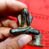 ราคา พระปิดตาเข่ากว้าง เนื้อคลุกรัก หลวงพ่ออุ้น วัดตาลกง ปี2544 ผ่านพิธีปลุกเสกหลายวาระ เสริมทางด้านเมตตามหาอุดคงกระพันชาตรี (11519554212)