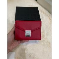 ราคา กระเป๋าสตางค์ MCM ใบสั้นสีแดง ของใหม่ ของแท้ 100% (18194161137)