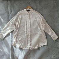 ราคา ZARA เสื้อเชิ้ตสีครีมผ้าซาตินบางนิ่มคอปกกระดุมหน้าแขนยาวไซส์Lอก49ยาว29(งานมือสอง)30 (43100906566)