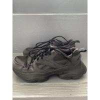 ราคา รองเท้า Reebok สีดำไซส์เล็ก 36”/23.5 เซน น่ารักรุ่นโรเซ่ มือสองสภาพใหม่ (14686648557)