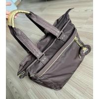 ราคา กระเป๋าผ้าไนลอน MANDARINA DUCK มือสอง ของแท้% สภาพยังสวย (28701519406)