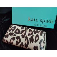 ราคา กระเป๋าสตางค์ Kate spade ใบยาวซิปรอบ แท้ 100% มือสองใช้เองสภาพเหมือนใหม่ (1555464649)