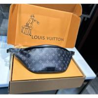 ราคา [กล่องของขวัญ] แฟชั่น Lv Discovery กระเป๋าหน้าอก Cowhide ความจุขนาดใหญ่สไตล์ธุรกิจกระเป๋า Messenger ผู้ชาย (56653782275)