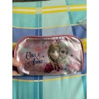 ราคา กระเป๋าดินสอโฟรเซ่น ลายแอนนาและเอลซ่า (27207662805)