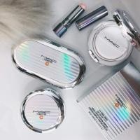 ราคา ,,โปรแรง990.-(สีNC35,NC40 ผลิตปี63) แป้ง MAC LIGHTFUL C + CORAL GRASS SPF30/PA+++แป้งที่ให้การบำ (24684397290)