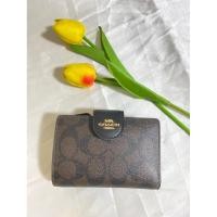 ราคา กระเป๋าสตางค์ Coach 2 พับ **มือสอง** (18580914286)