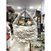 ราคา เทๆๆๆ Shoopen Soft Quilting Bag นุ่น วัสดุ โพลีเอสเตอร์ 100% Size M: 24.5 x 18.5 x 7 cm (สายสั้น) 1,390฿ (27058660322)