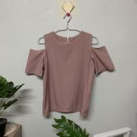 ราคา เสื้อเปิดไหล่ สีชมพูกะปิ (9050837539)