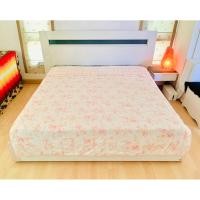 ราคา ผ้าปูรองนอน/รองกันเปื้อน/รองโซฟา หรือปลอกผ้านวม ขนาด 6ฟุต สีครีมลายดอกกุหลาบ มือสองขายตามสภาพ สินค้าญี่ปุ่น-เกาหลีแท้ (41757828200)