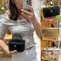 ราคา ของแท้ 100%TORY BURCH Kira Makeup box Chain bag กระเป๋าเสื้อผู้หญิงหนังแท้ กระเป๋าสะพายข้าง ถือได้ (41162825830)