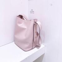 ราคา ส่งต่อ กระเป๋า EZTRA KYLIE (สีครีม) (3635127341)