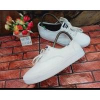 ราคา keds ร้องเท้ามือสองสภาพดีค่ะ เบอ 38 ยาว24 (3374834144)