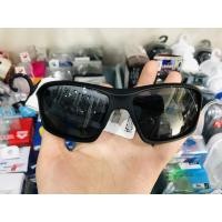 ราคา Uniqlo Anti-UV Mens Glasses (รูปทรงกีฬา) made in : Japan (27982558171)