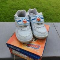 ราคา รองเท้าผ้าใบเด็กอนุบาล มือสอง (17696607451)