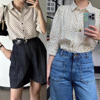 ราคา ซานโดร 2025ต้นฤดูใบไม้ร่วงวรรณกรรมพร็อพดอกไม้ลายจุดครึ่งแขนเสื้อคอปกสุภาพสตรีด้านบน 25556 (50804066291)