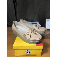 ราคา Lourson รองเท้าหุ้มส้น ส้นเตารีด สีครีม (4377541469)