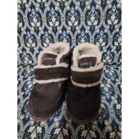 ราคา รองเท้าหุ้มข้อ เด็ก 17 cm มือสอง Bearpaw (23040976488)