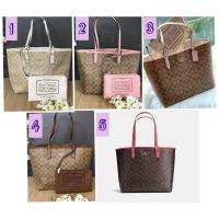 ราคา Coach แท้ ✔️ พร้อมส่ง กระเป๋า ทรง Tote กลับด้านได้ | Coach Reversible City Tote in Signature Canvas (2381718958)