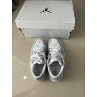 ราคา ปล่อยต่อ WMNS AIR JORDAN 1 LOW size 37.5 (24072711164)