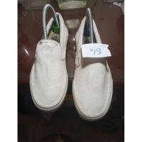 ราคา รองเท้าผ้าใบสีขาวมือสอง (42217415968)